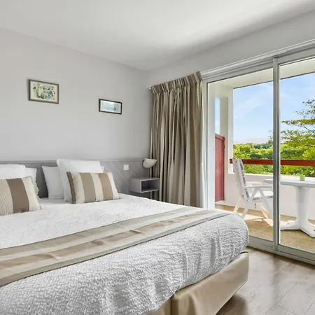 ホテル Logis Baratxartea 2*