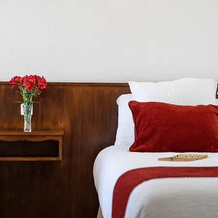 Logis Baratxartea Hotel Sare