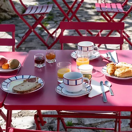 Logis Baratxartea Hotel 2*