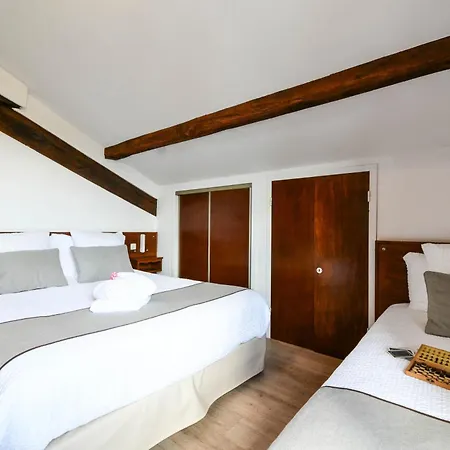 Hotel Logis Baratxartea Sare