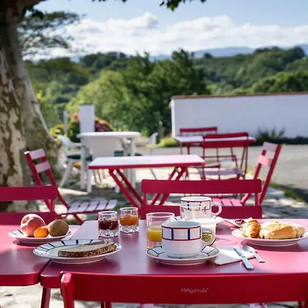 Hotel Logis Baratxartea 2*