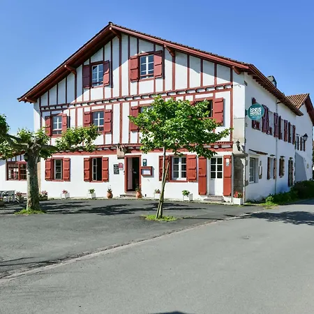 Hotel Logis Baratxartea 2*