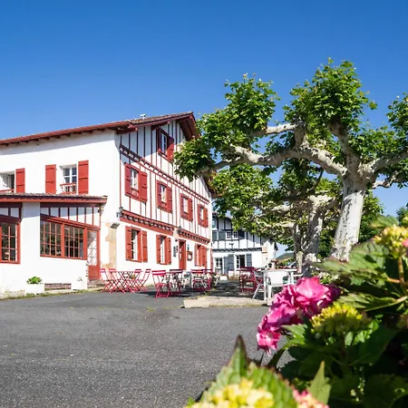 Hotel Logis Baratxartea Sare