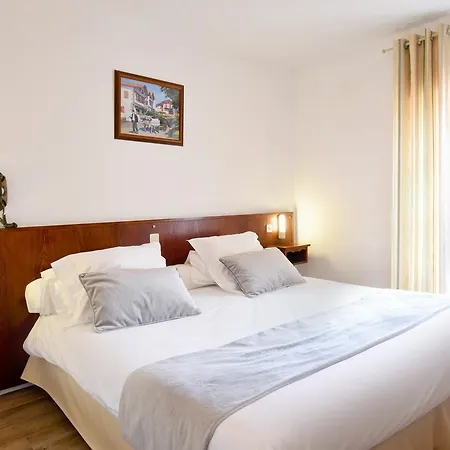 Logis Baratxartea 2*