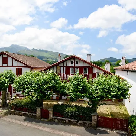 Logis Baratxartea 2*
