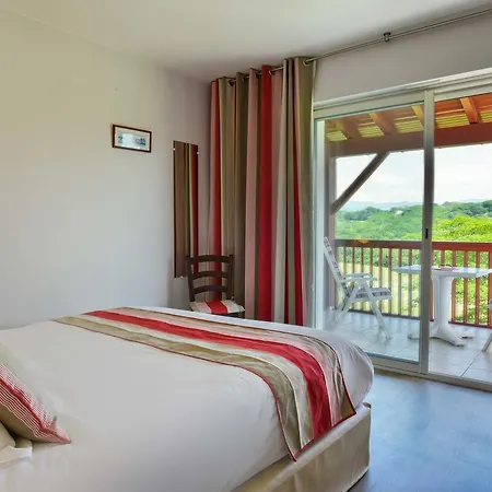 Hotel Logis Baratxartea Sare