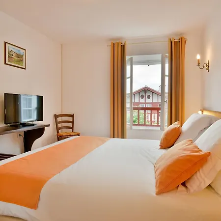 Logis Baratxartea Сар