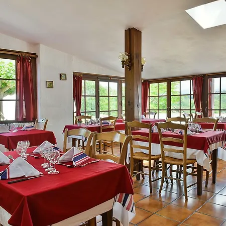 Hotel Logis Baratxartea