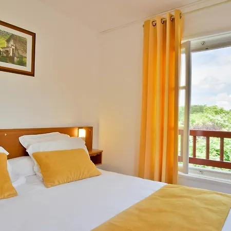 Hotel Logis Baratxartea Sare