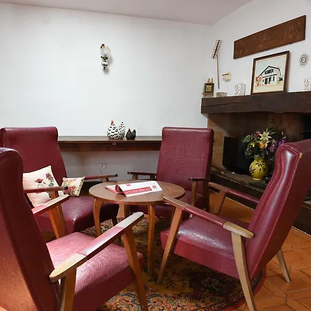 Hotel Logis Baratxartea 2*