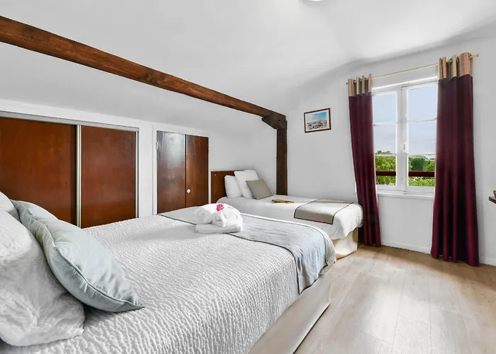 Hotel Logis Baratxartea 2*