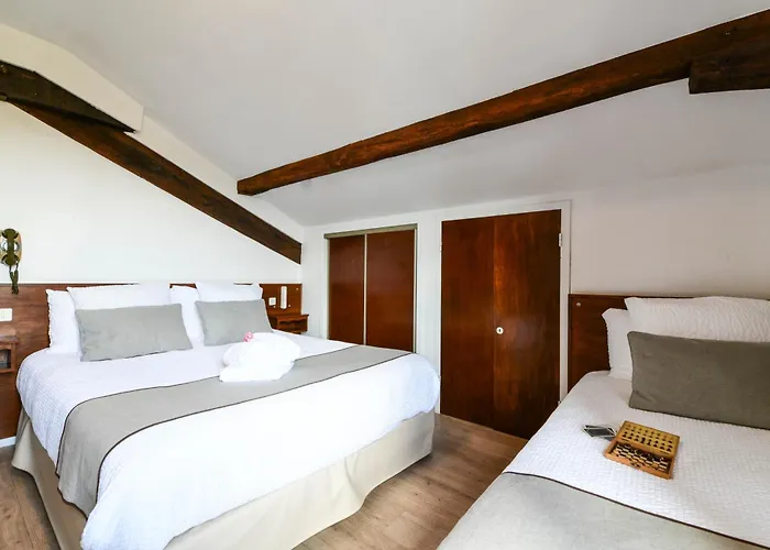 Hotel Logis Baratxartea Sare