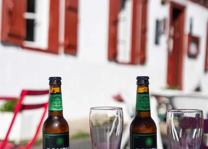 Logis Baratxartea Hotel 2*