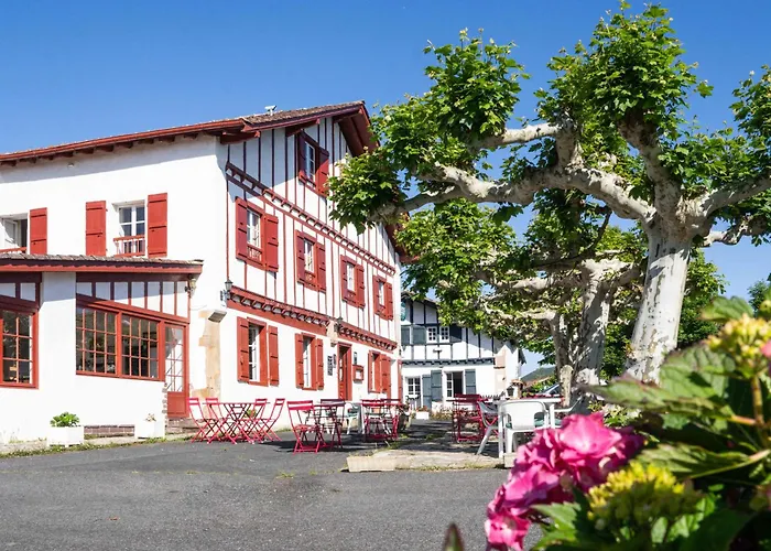Hotel Logis Baratxartea Sare